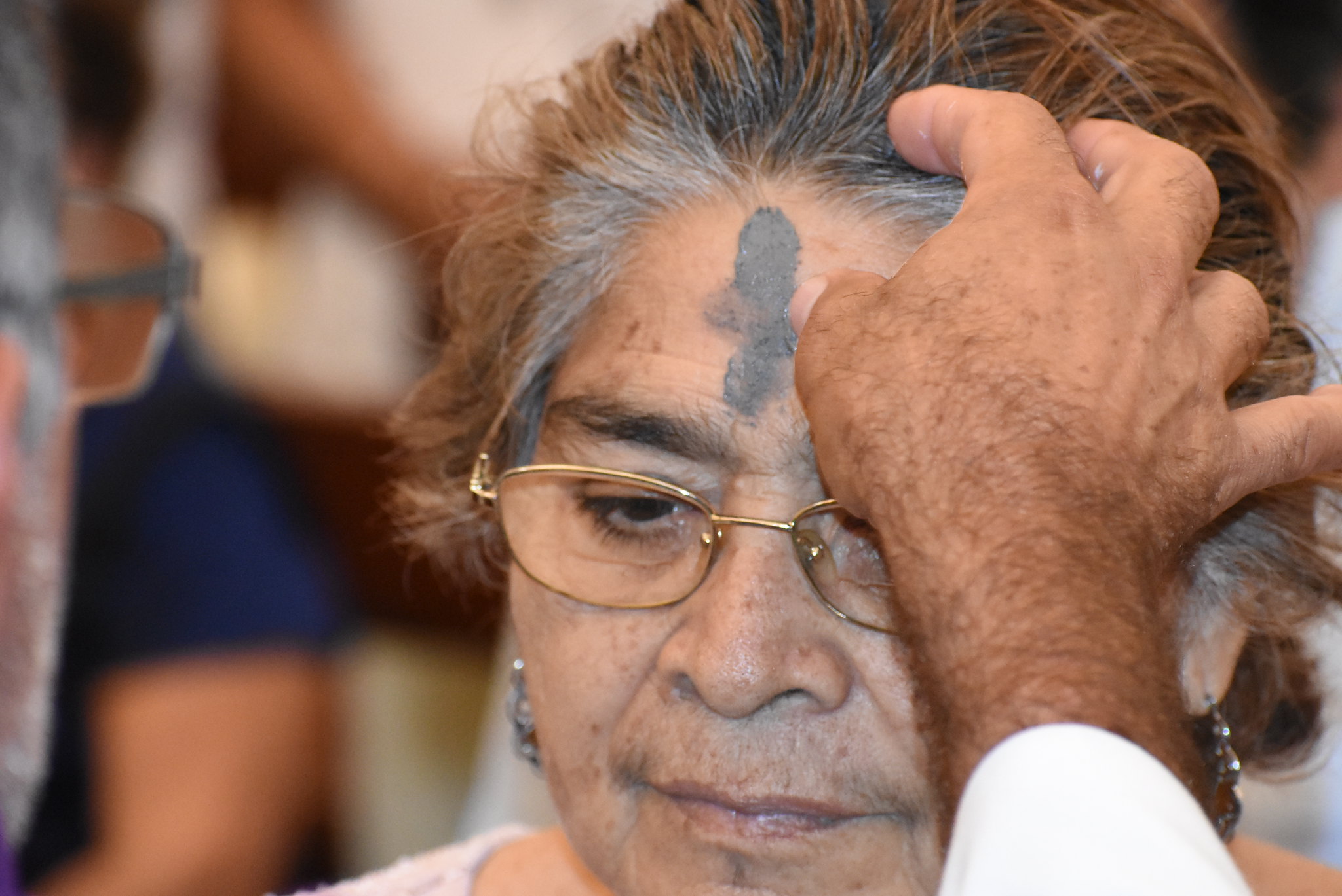 Por primera vez, personas católicas no recibirán cruz de ceniza en la frente